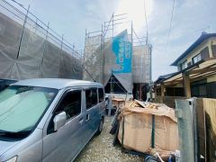 現地（2025年5月）撮影写真。 2025年6月完成予定。同一ハウスメーカー物件内覧可能です。お気軽にお問い合わせください＾＾