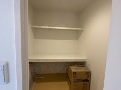 納戸は季節の衣装や趣味の道具などの収納スペースとして活用出来ます。