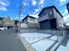 大型車の通行が少なく、騒音や振動が少ないので静かで快適な生活を送れます。