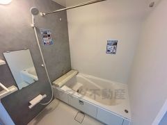 1日の疲れを癒すくつろぎのバスルーム。