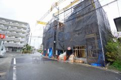 前面道路。南西側約6.9ｍ公道。前面道路が広々としているので駐車もラクラクです＾＾