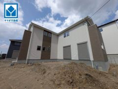 敷地面積広々70坪。西鉄バス山ノ下停徒歩3分。お庭付き＾＾