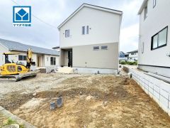 敷地面積広々104.98坪＾＾ 西鉄バス「南ケ丘一丁目」停まで徒歩4分＾＾安全性の高いオール電化生活＾＾