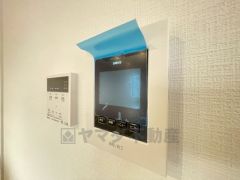 防犯性、セキュリティ対策に安心できるテレビモニター付きインターフォンです。セールスマン対策にもなり安心できます。