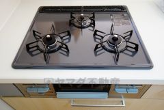 同仕様写真。3口コンロなので、効率よくお料理が楽しめます。毎日のお料理も楽しくなりますね＾＾