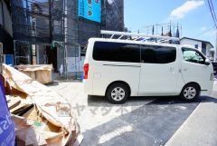カースペースは並列駐車2台付き。 ご夫婦で一台づつ所有できます＾＾