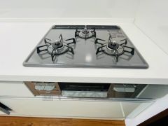 3口コンロなので、効率よくお料理が楽しめます。毎日のお料理も楽しくなりますね＾＾