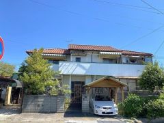 建築条件なし＾＾お好きなハウスメーカーでご希望のお家が建てられます＾＾2方向道路に面しており日当り風通し良好です＾＾