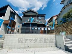 コンビニまで徒歩10分＾＾スーパー・ドラックストアまで徒歩11分。お買い物が便利な立地です＾＾