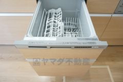 同仕様写真。家事の時間が短縮できる食器洗浄乾燥機付。後片付けもラクラクです。