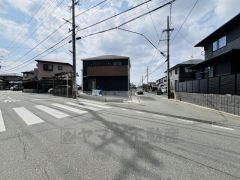 コンビニ・スーパーまで徒歩12分圏内＾＾ＪＲ鹿児島本線、西鉄天神大牟田線の2沿線を利用でき通勤通学に便利です＾＾