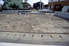 カースペースは並列3台。ご夫婦で1台ずつとご友人や急な来客があっても安心です＾＾