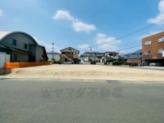 前面道路は公道西側約4.7～5ｍ。イオン二日市店まで車で約5分。ショッピングを楽しめます。西鉄バス筑陽学園前停徒歩5分。
