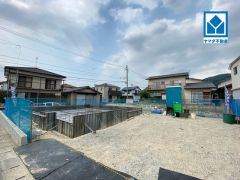 大城小学校まで徒歩約10分（約700ｍ）。大野東中学校まで徒歩約15分（約1100ｍ）