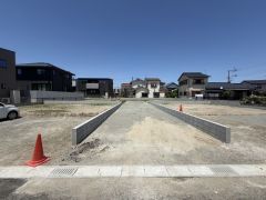 カースペースは1台分を確保。