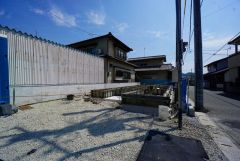 カースペースは停めやすい並列駐車2台付き。ご夫婦で一台ずつ所有できます。