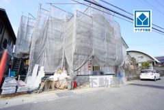 イオン二日市店まで車で約5分（1.5ｋｍ）