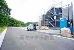 前面道路は6ｍ以上と駐車がスムーズにできます＾＾