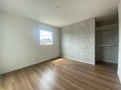 収納力豊富なウォークインクローゼット付き。洋服や小物などを1箇所にまとめて美しい収納を実現します。