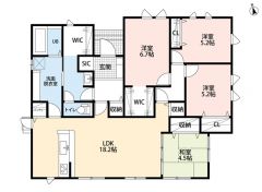 約18.2帖のLDK。隣接する和室があり広々と使えます＾＾キッチンには勝手口とパントリーがございます。主寝室にはWIC付き＾＾
