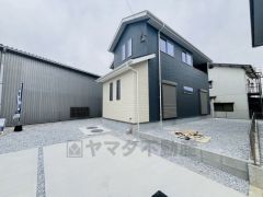 イオン穂波ショッピングセンターまで車で約11分（3.4ｋｍ）＾＾映画館やショッピングでお子様から大人まで楽しめます＾＾