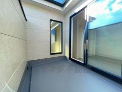 お洗濯物を干すスペースとしても十分な広さがあります。  お天気の良い日はお洗濯物がよく乾きそうな日当たり良好のバルコニー＾＾