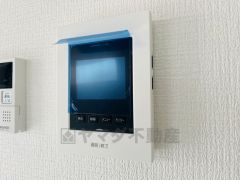 防犯性、セキュリティ対策に安心できるテレビモニター付きインターフォンです。セールスマン対策にもなり安心できます。