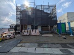 JR福北ゆたか線「長者原」駅まで徒歩約4分（300ｍ） サニー原町店まで徒歩約3分（180ｍ） セブンイレブン粕屋若宮1丁目店まで徒歩約3分（230ｍ）