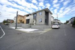 車の通行が少なく小さなお子様がいるご家庭でも安心して過ごせます＾＾