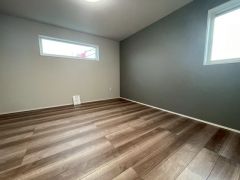 約8帖の主寝室。アクセントクロスがオシャレですね。インテリアでどんな部屋にするのか考えるのも楽しみです。