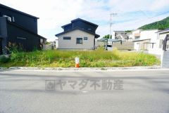 須恵スマートＩＣ入口まで車で約7分（2km）