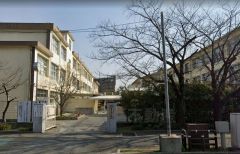 春吉中学校