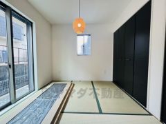 ＬＤＫに隣接する和室です。様々な使用用途で活躍しそうです。