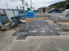 駐車スペースはゆとりある3台分を確保。マイカー用に、お客さま用に、余裕を持ってご利用いただけます。