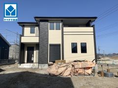 イオン穂波ショッピングセンターまで車で約4分（1.3ｋｍ）ショッピングなど楽しめます＾＾