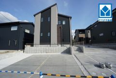 JR宇美駅徒歩11分、都心へのアクセス良好。スーパーやコンビニなども近く周辺環境充実。