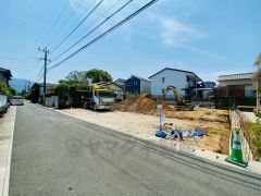 大型車の通行が少なく、騒音や振動が少ないので静かで快適な生活を送れます。