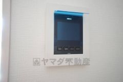 防犯性、セキュリティ対策に安心できるテレビモニター付きインターフォンです。セールスマン対策にもなり安心できます。