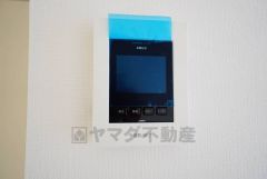 防犯性、セキュリティ対策に安心できるテレビモニター付きインターフォンです。セールスマン対策にもなり安心できます。