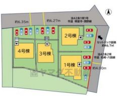 1号棟。前面道路は東側4ｍ、北側6.27ｍ。 カースペースは最大4台お停めできます＾＾
