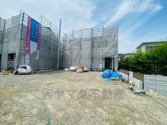 カースペースは停めやすい並列駐車3台。間口も広く駐車がスムーズ＾＾
