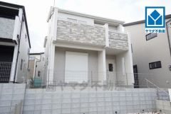 安全性、機能性に優れたオール電化で快適な新生活。西鉄バス「新屋敷」停徒歩8分。通勤や通学に便利＾＾