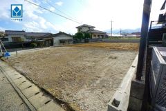 駐車スペースはゆとりある4台分を確保。マイカー用に、お客さま用に、余裕を持ってご利用いただけます。