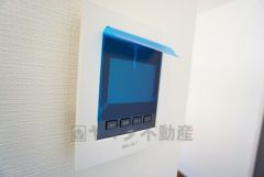 防犯性、セキュリティ対策に安心できるテレビモニター付きインターフォンです。セールスマン対策にもなり安心できます。
