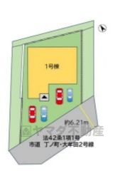 カースペースは4台分を確保。 前面道路は6ｍ以上＾＾ご夫婦で1台ずつとご友人や急な来客があっても余裕を持ってお停めできます＾＾ 前面道路は6ｍ以上＾＾