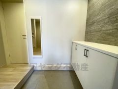 たっぷり収納できるシューズボックスです。家族全員の靴がきれいに整頓できます。