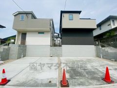 安心の住宅性能評価付き住宅。 西鉄バス東ヶ丘停まで徒歩2分。 オールフローリングでお掃除ラクラク＾＾