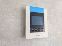 防犯性、セキュリティ対策に安心できるテレビモニター付きインターフォンです。セールスマン対策にもなり安心できます。