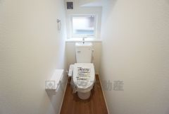 トイレは2か所設けられているので、来客時にも気兼ねなく使えますね。