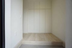 たっぷり収納できるシューズボックスです。家族全員の靴がきれいに整頓できます。玄関収納も問題ありません。